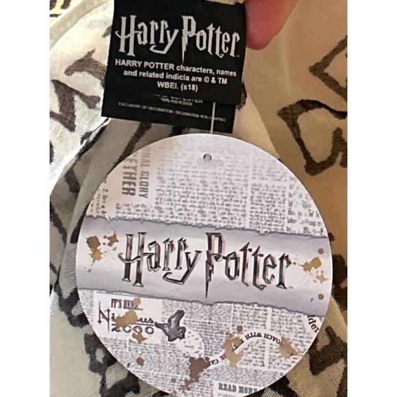 Harry Potter Marauders Map Scarf - Picture 2 of 3